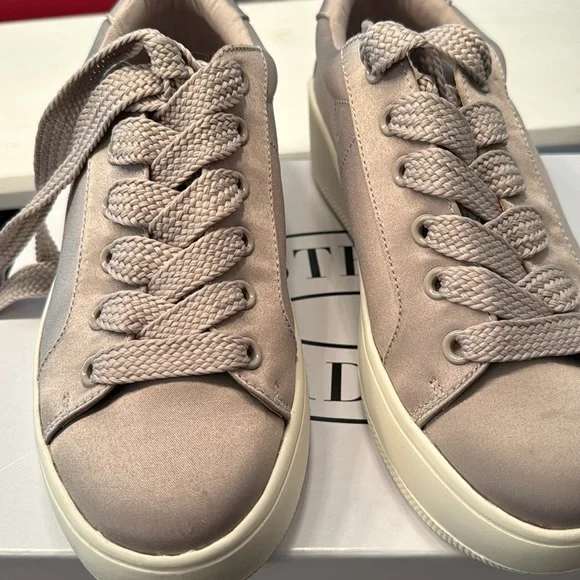 Steve Madden Beige/Taupe Platform Sneakers - Picture 2 of 6